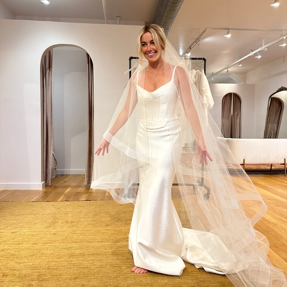 Sarah Seven Wedding Gown Brand New Never Worn Joan - Picture 3 of 5